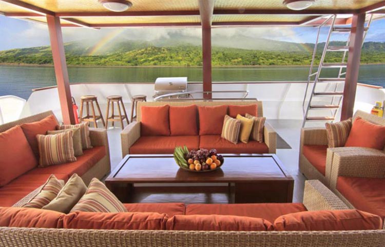 Mermaid I Outside Lounge