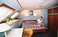 OceanQuest Double Cabin