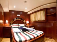 Golden Dolphin III Double Cabin