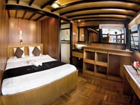 Cheng Ho Double Cabin